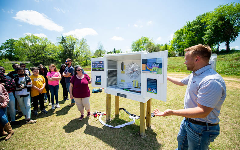 MSU Department of Geosciences, Partnership Middle School install interactive weather station, help students become ‘citizen scientists’
