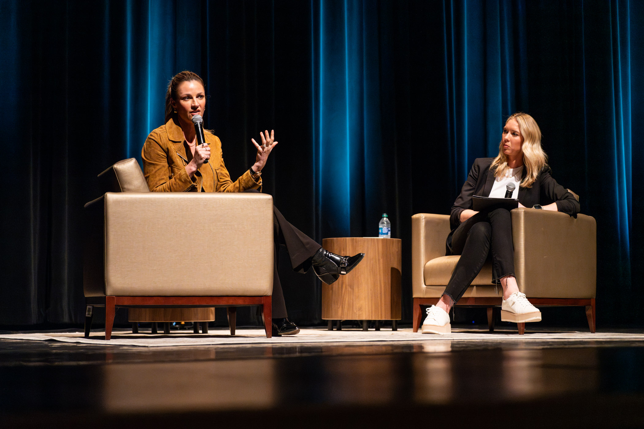 Erin Andrews (left) and moderator Joey Bailey (right) on the mainstage of Bettersworth Auditorium