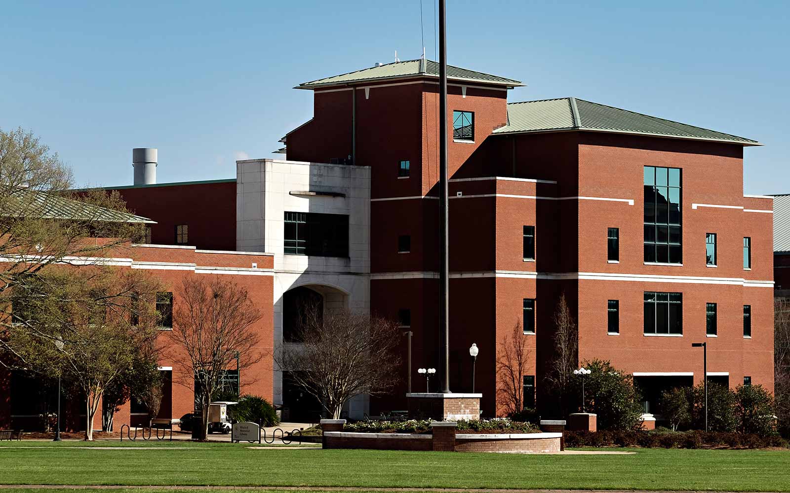 MSU’s Mitchell Memorial Library limits access, operations to assist