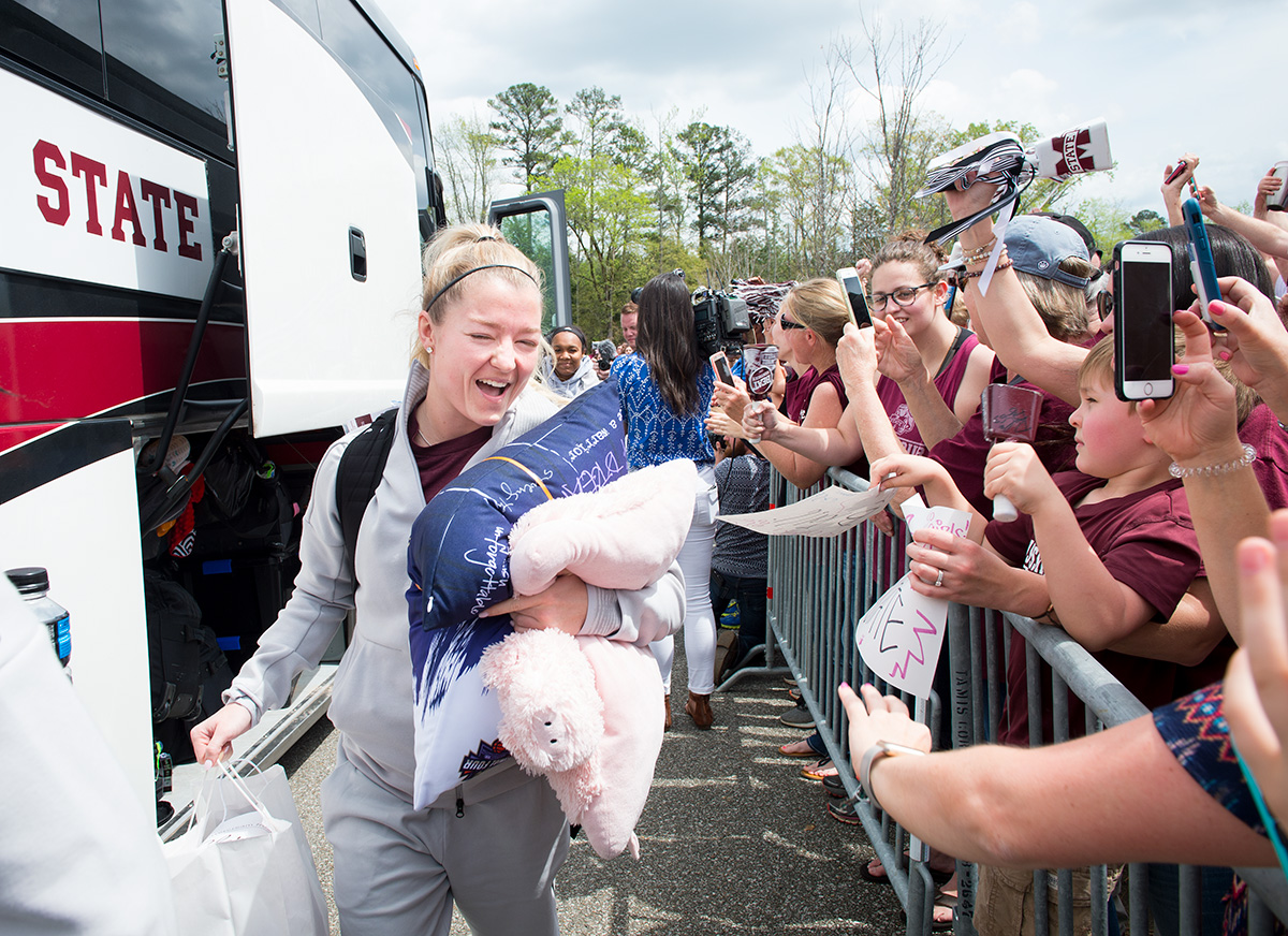 Blair Schaefer is welcomed home by fans following the women&amp;#039;s basketball&amp;#039;s trip to the Final Four.