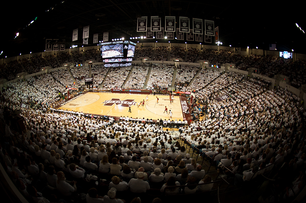 Basketball Women Defeat South Carolina With Record Crowd