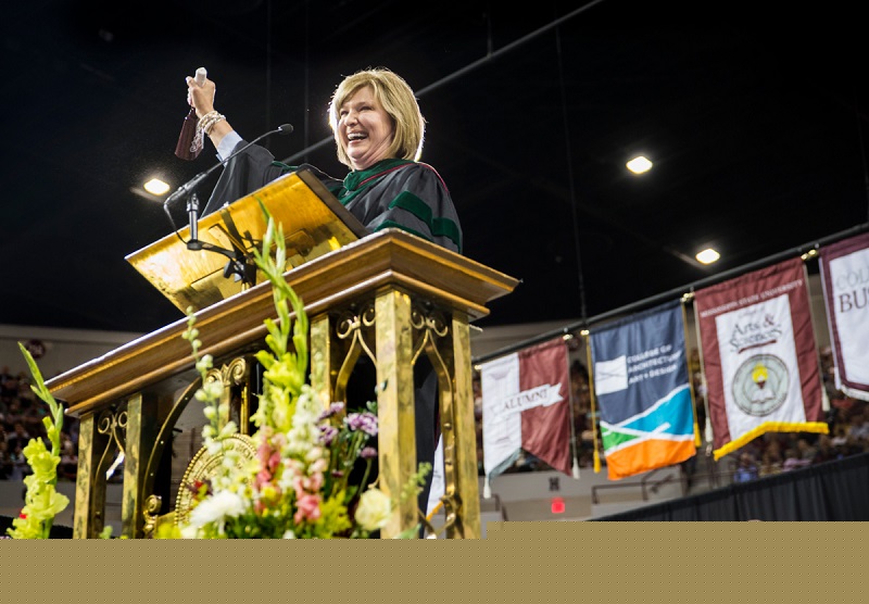 UMMC leader inspires MSU spring graduates to ‘proceed with courage, be