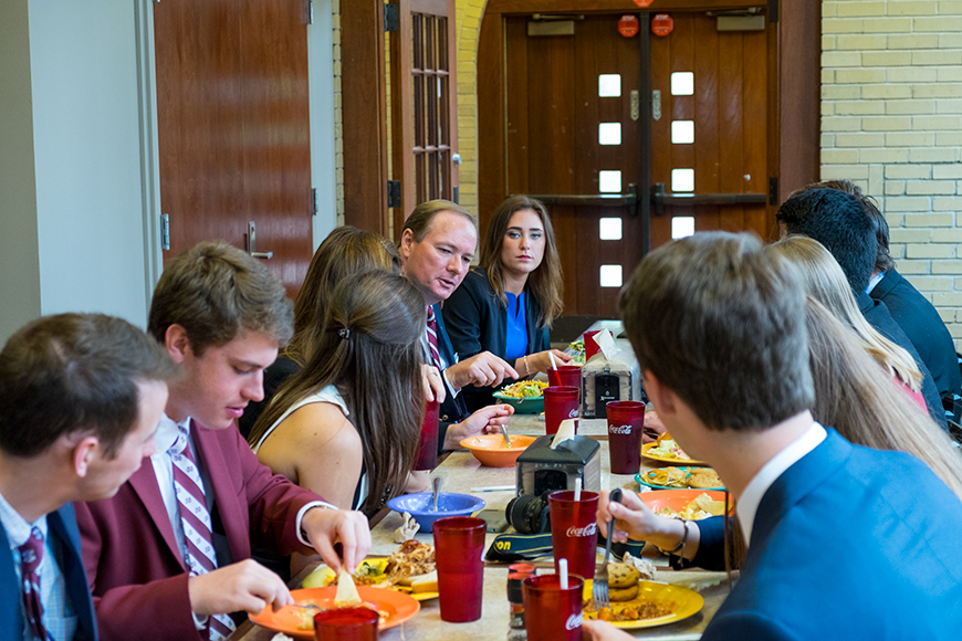 Keenum Visits With Freshman Council