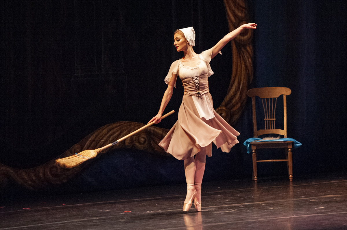 As part of Mississippi State&amp;#039;s 2018-19 Lyceum Series, Russian National Ballet presents a production of &amp;quot;Cinderella&amp;quot;.