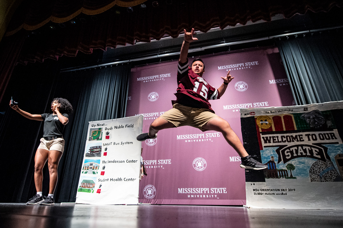 From left: Orientation leaders Erin Snelling and Juan Benavides perform the 2019 Orientation skit at Bettersworth Auditorium.