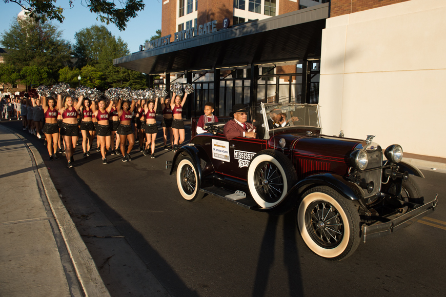 Homecoming Parade 2015 - Richard Holmes Grand Marshal