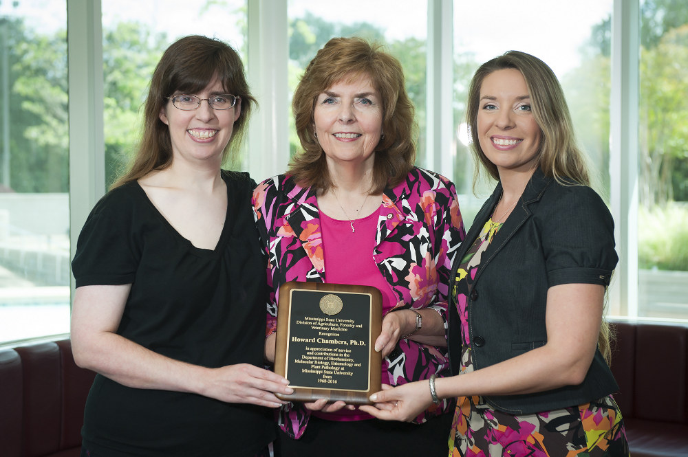 Jan Chambers, center, has endowed a scholarship in memory of her late husband and former MSU faculty member Howard Chambers. She is pictured with her daughters Kristen Funck (left) of Harrisonburg, Virginia, and Cheryl Chambers (right) of Starkville.  (Photo by Russ Houston) 