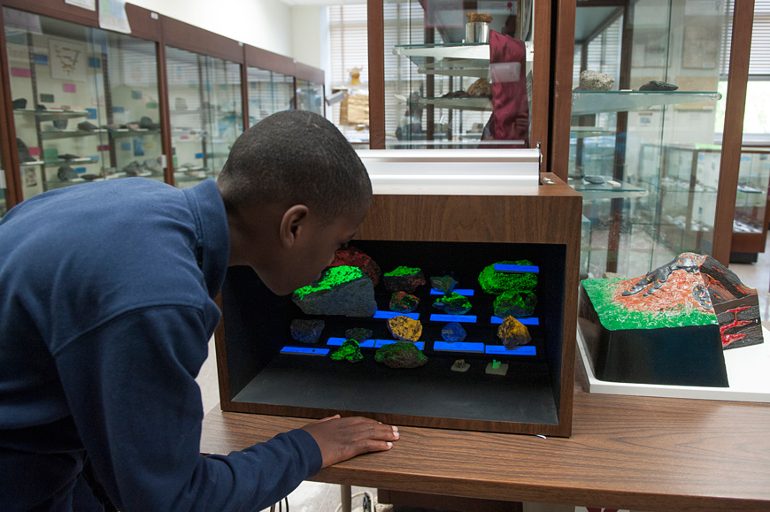 Mississippi State’s Dunn-Seiler Geology Museum will host a Fossil Extravaganza Wednesday [Oct. 14] at the university. Founded in 1946, the museum is home to mineral and rock collections, meteorites and extensive fossil displays. (Photo by Beth Wynn)