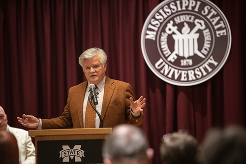 Civil War and Southern history scholar William C. “Jack” Davis speaks to an audience in the John Grisham Room at MSU’s Mitchell Memorial Library.