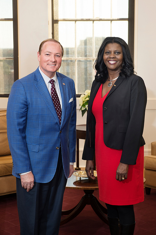 MSU President Mark E. Keenum visits with Chavonda Jacobs-Young, administrator of the USDA’s Agricultural Research Service, during a Tuesday [Dec. 12] visit to Mississippi State. (Photo by Megan Bean)