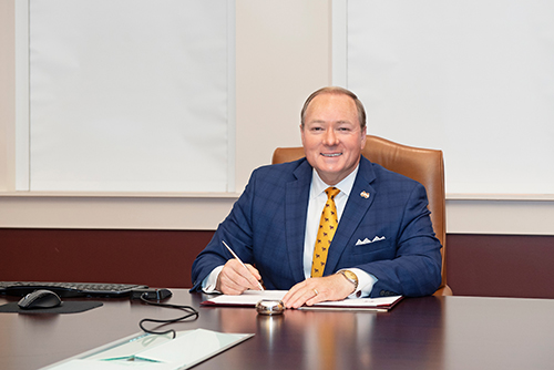 Mark E. Keenum signs and MOU with Alabama A&M University.