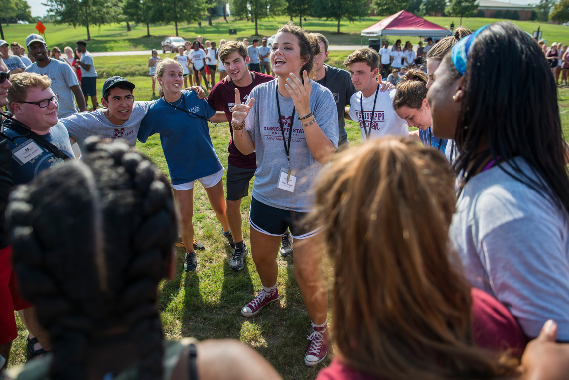 New Maroon 2016 campers and counselors enjoy “Family Olympics” at the university’s Club Sports Fields. (Photo by Sarah Dutton)