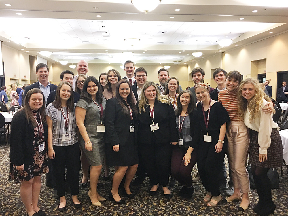 Group photo of MSU students and faculty at the Southeast Journalism Conference