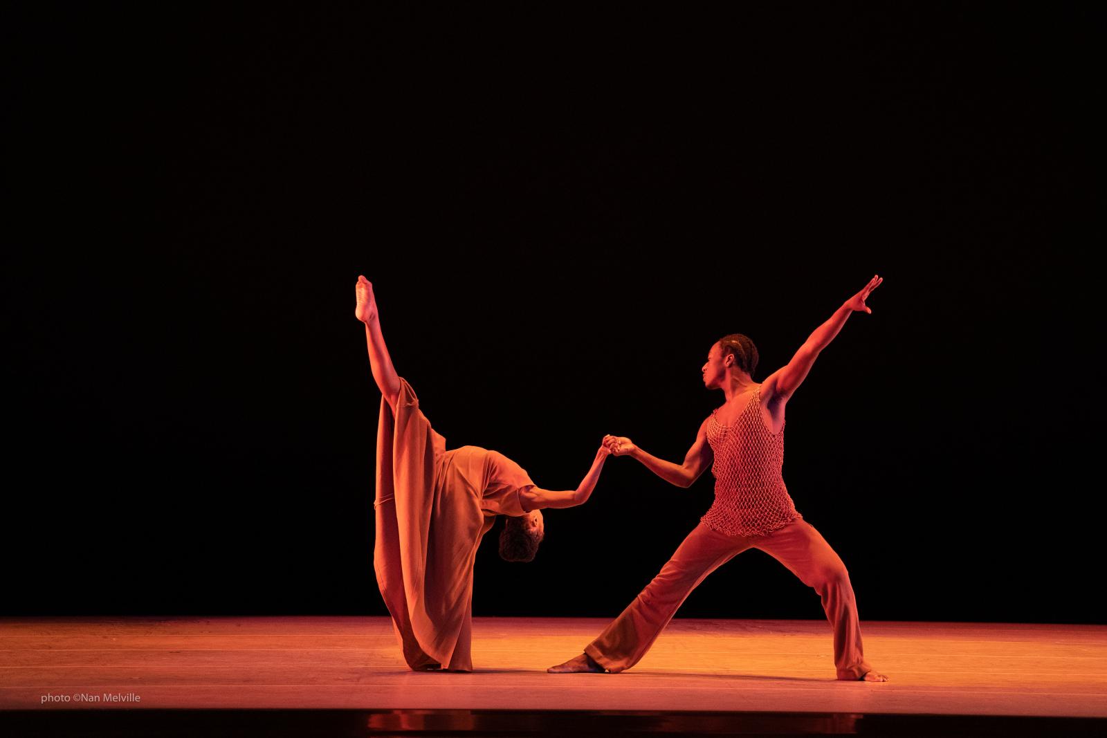 Two dancers dancing