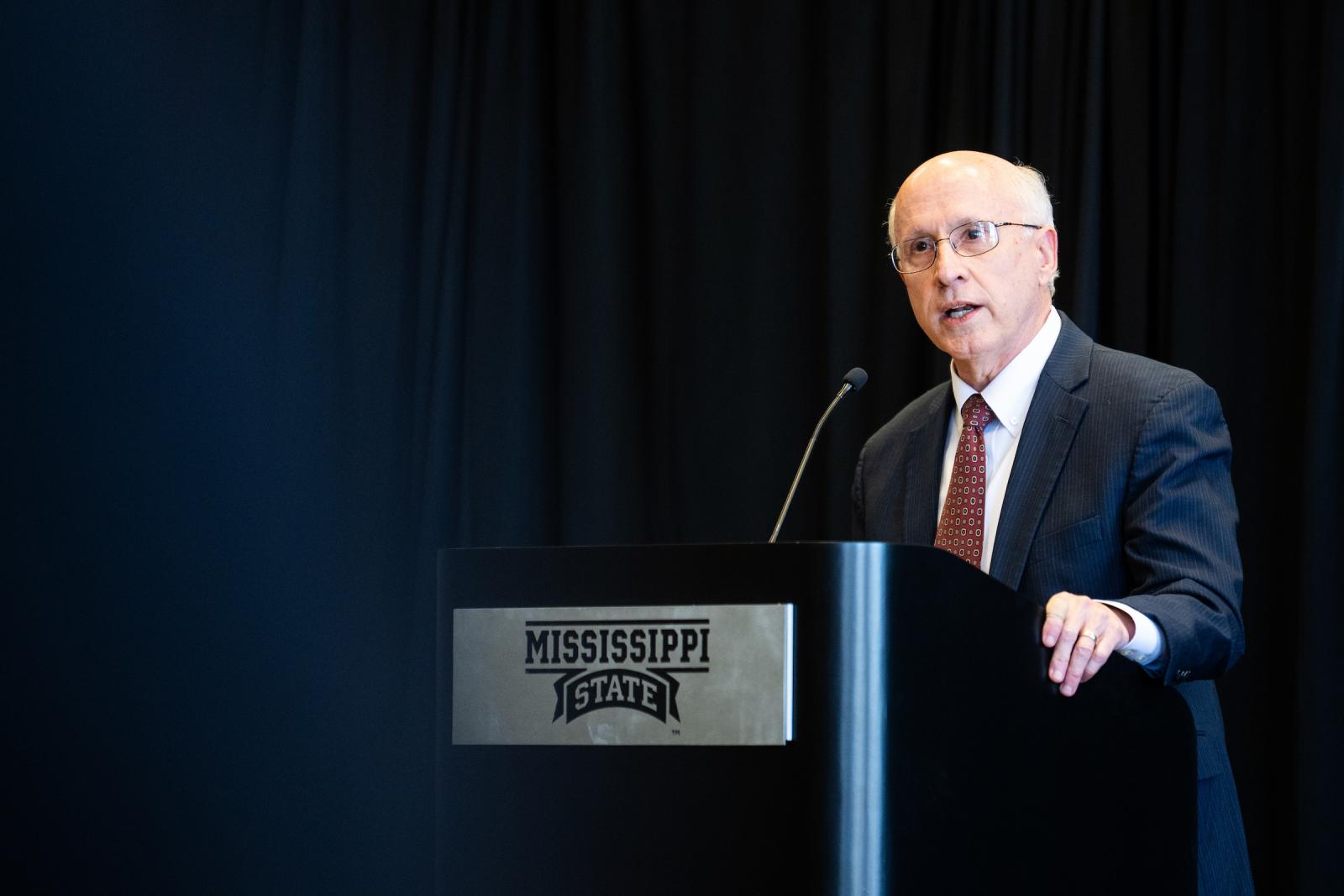 Provost and Executive Vice President David Shaw gave remarks on academic issues ranging from curriculum and advising changes to international exchange partnerships and faculty resource developments during MSU’s Friday [Feb. 6] spring general faculty meeting.