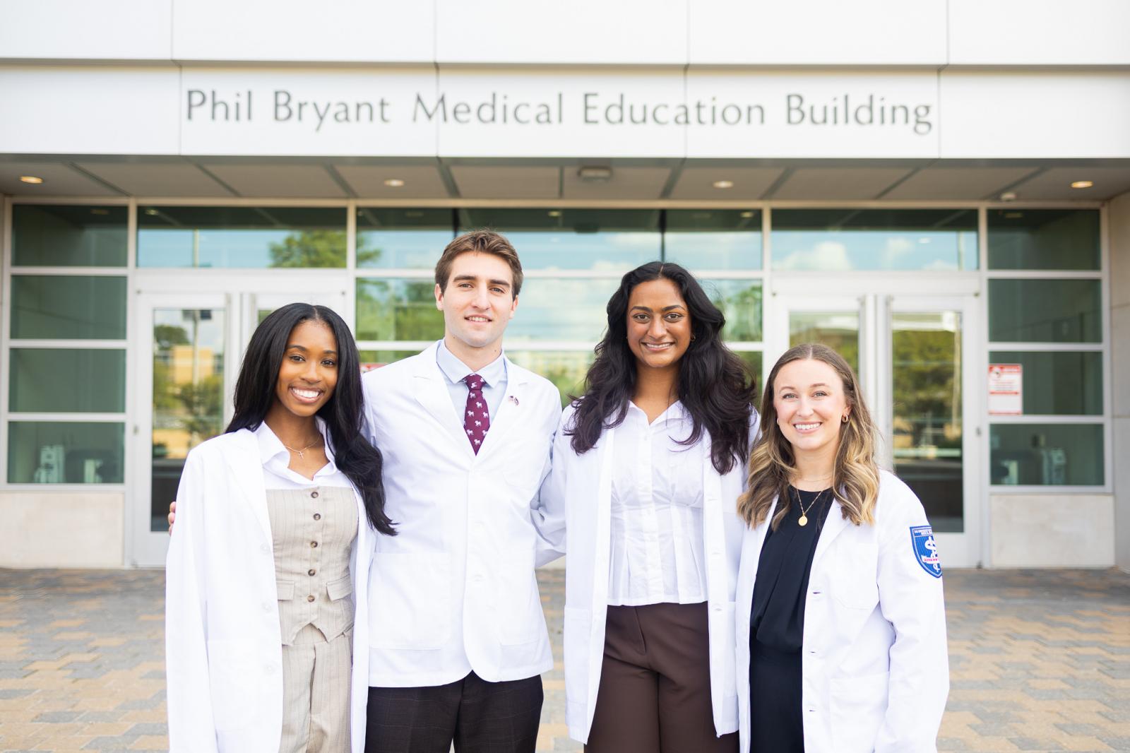 Photo of MSU alumni at UMMC medical school
