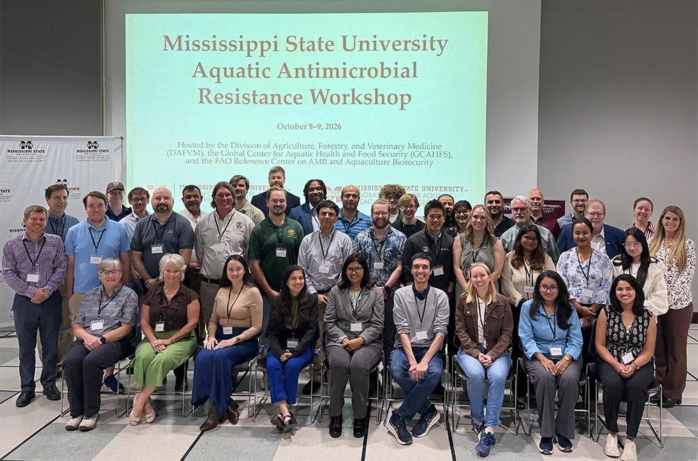 A large group photo of participants at the MSU Aquatic Antimicrobial Resistance Workshop