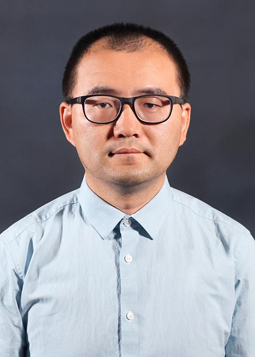 A portrait of Qingqing Liu.